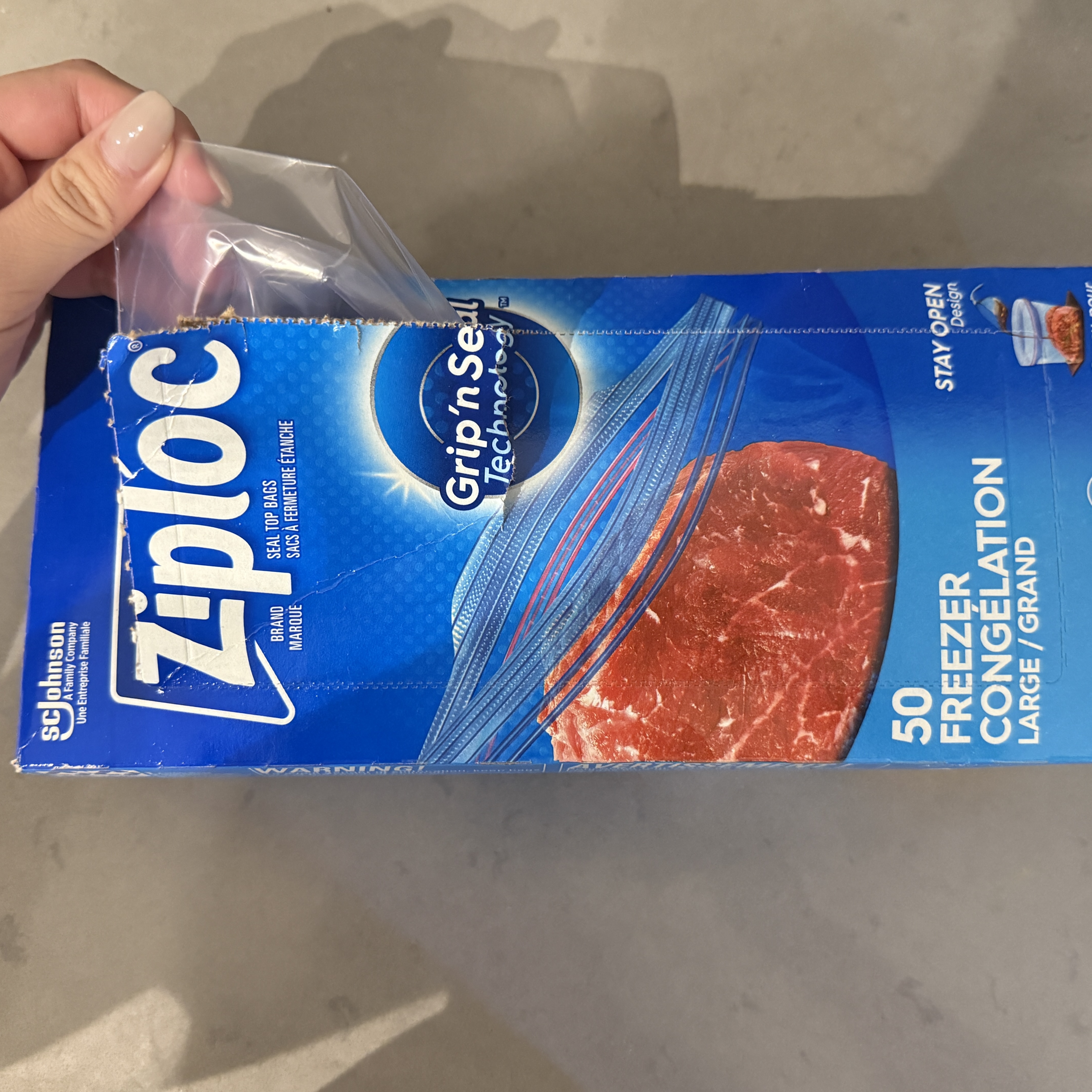 The crinkling noise when handling or squeezing a plastic bag.